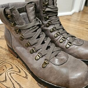Eddie Bauer Leather Hiking Boot